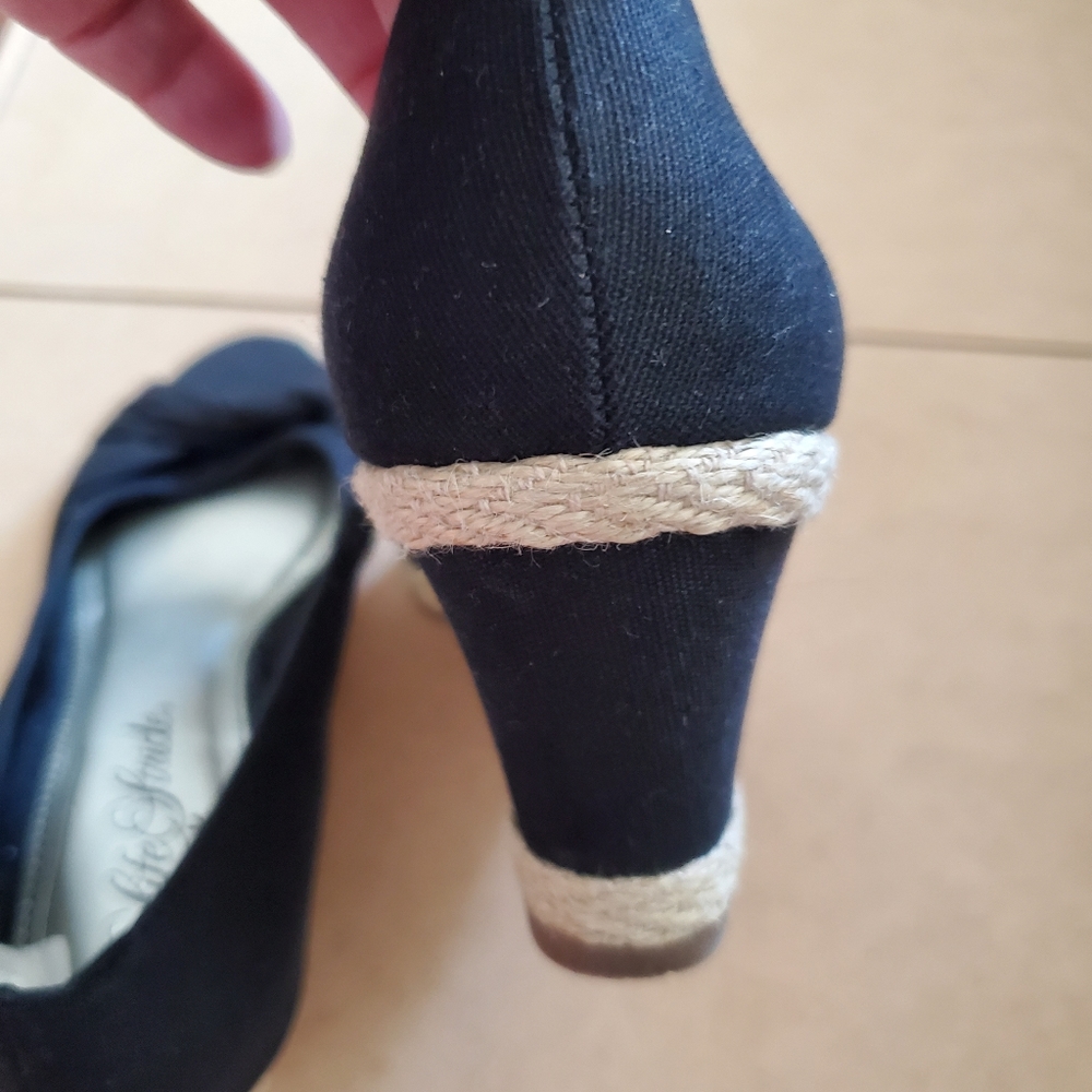 Shoes - Picture 3 of 13